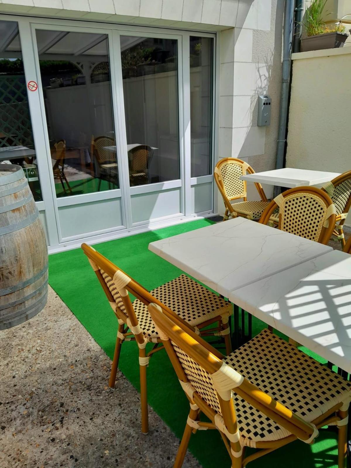 Hotel Le Relais De Poste Orbigny Exterior foto